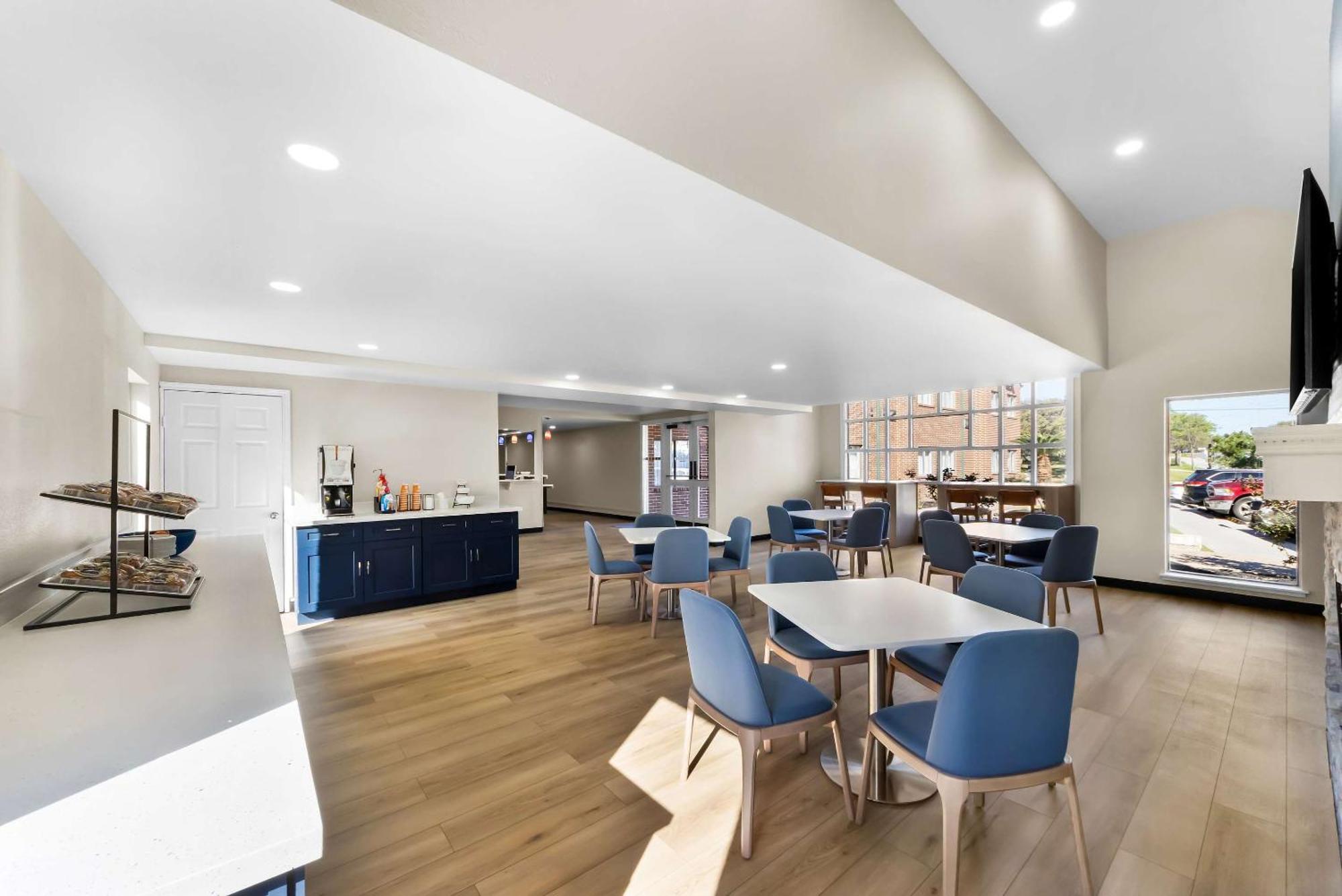 Park Inn By Radisson San Antonio Bagian luar foto