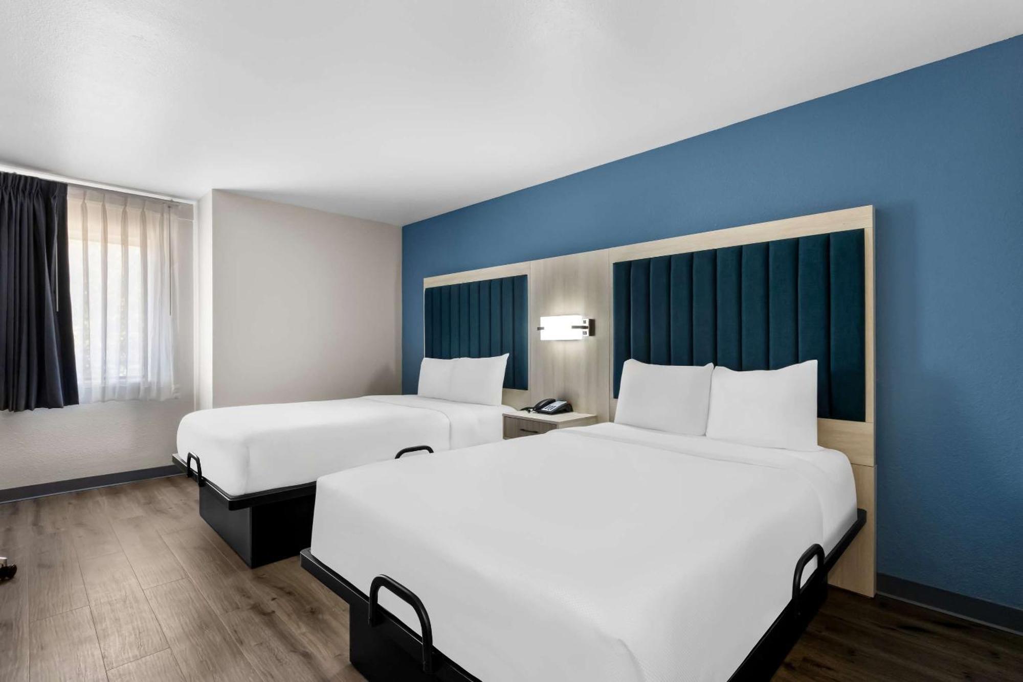 Park Inn By Radisson San Antonio Bagian luar foto
